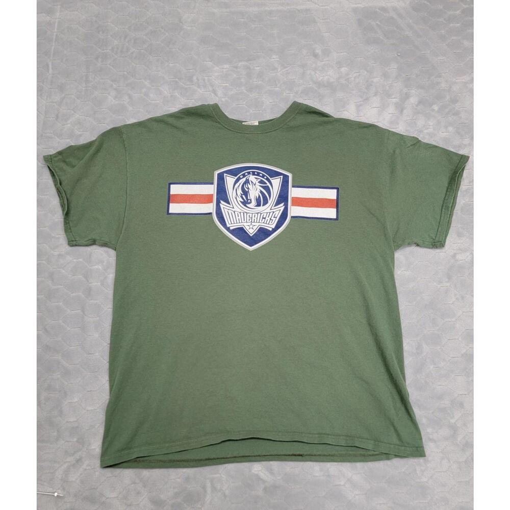 Dallas Mavericks Hoops For Troops T-Shirt  Green Champ Mascot Military Salute